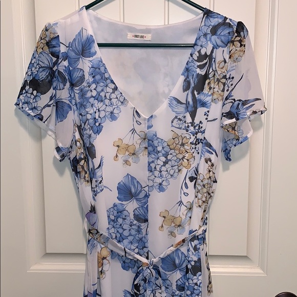 Springtime Dress - Picture 2 of 4